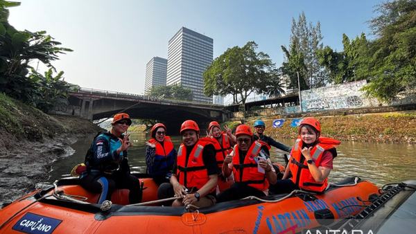 Belajar mencintai sungai lewat "Ciliwung River Adventure"