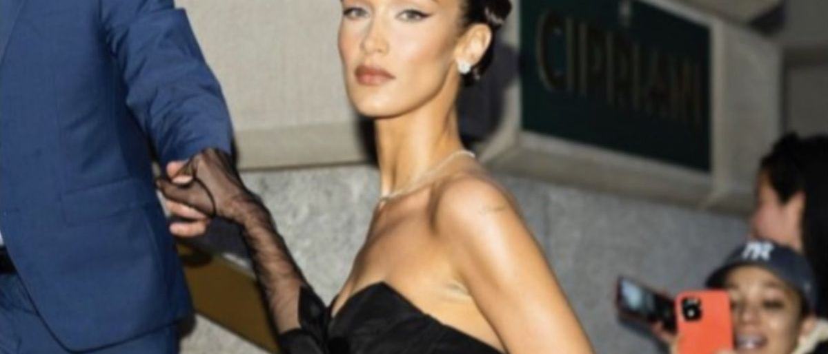 Bella Hadid ungkap kesulitannya menghadapi dampak penyakit kronis
