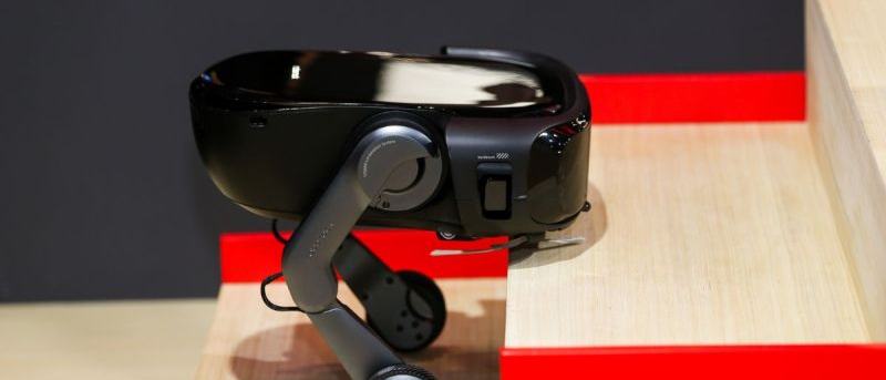 ces-2026-roborock-luncurkan-robotic-vacuum-berkaki-roda-pertama-di-dunia-serta-berkolaborasi-dengan-real-madrid-1768321830.jpg