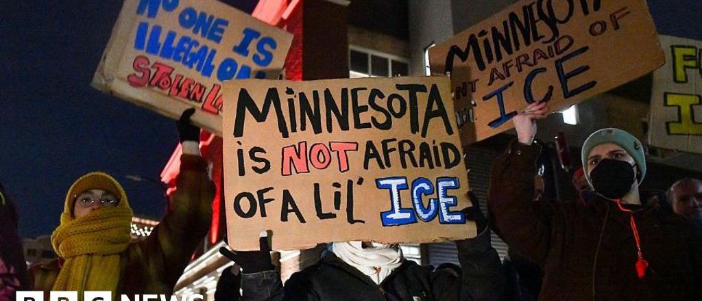 dozens-arrested-and-one-police-officer-injured-in-minneapolis-protests-1768104194.jpg