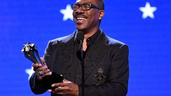 Eddie Murphy akan isi suara Donkey dalam spinoff film animasi "Shrek"