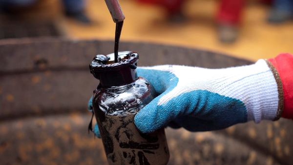 fact-checking-trump-on-promised-us-oil-company-investment-in-venezuela-scrape-1767760548.jpg