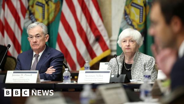 former-fed-chairs-condemn-criminal-investigation-into-jerome-powell-1768263506.jpg