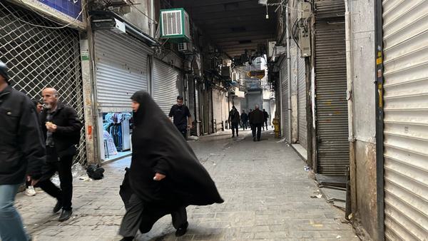 iran-leaders-warn-protesters-and-foreign-foes-as-deadly-unrest-ramps-up-scrape-1767817956.jpg