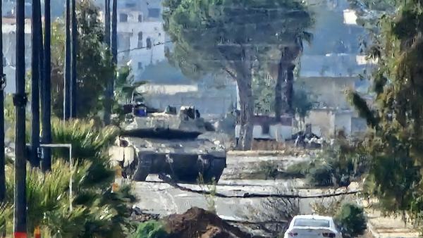 israeli-army-vehicles-enter-quneitra-countryside-village-in-southern-syria-scrape-1767688540.jpg