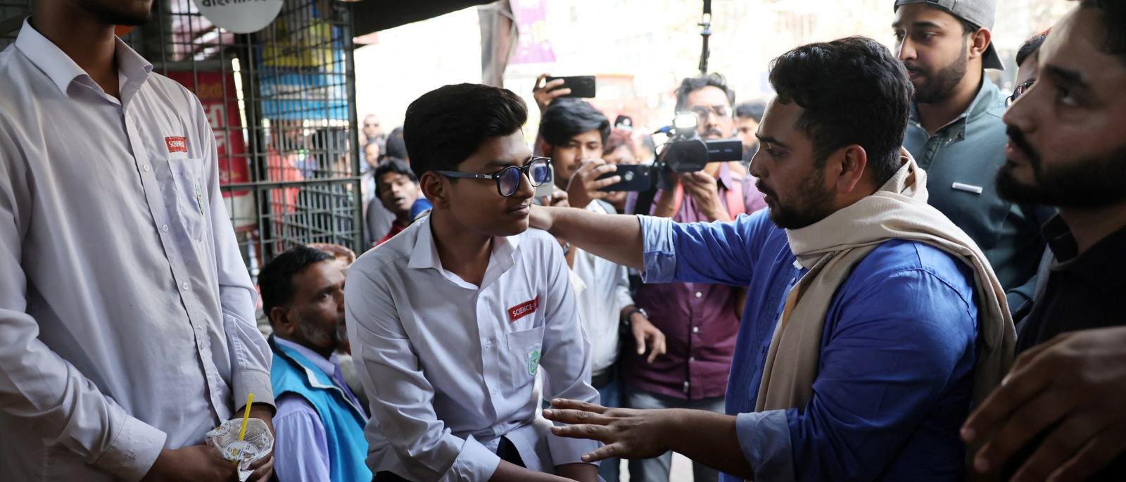 jobs-cash-loans-can-bangladeshs-parties-deliver-on-election-promises-1770099924.jpg