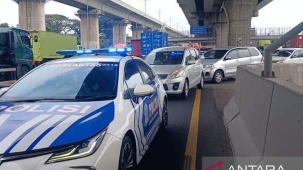 JTT berlakukan lawan arah Tol Japek dukung kelancaran lalu lintas