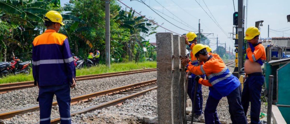 KAI Jakarta tutup 31 perlintasan liar pada 2026