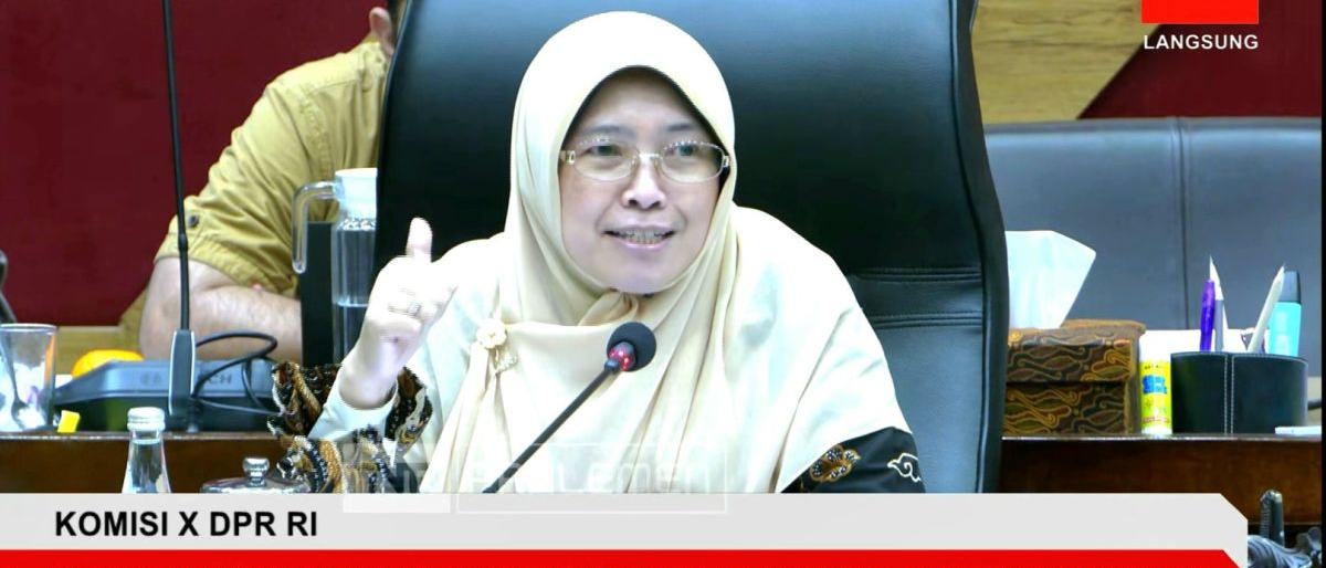 Komisi X ingatkan kementerian soal kesiapan penerapan wajar 13 tahun