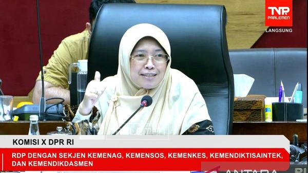 Komisi X ingatkan kementerian soal kesiapan penerapan wajar 13 tahun