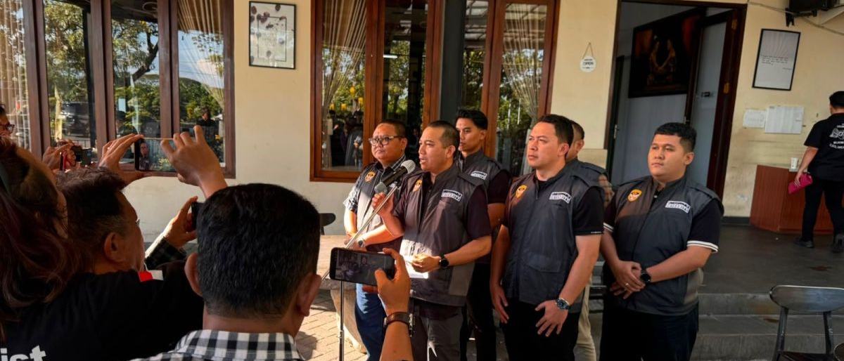Kortastipidkor geledah dua kafe terkait korupsi impor ponsel ilegal