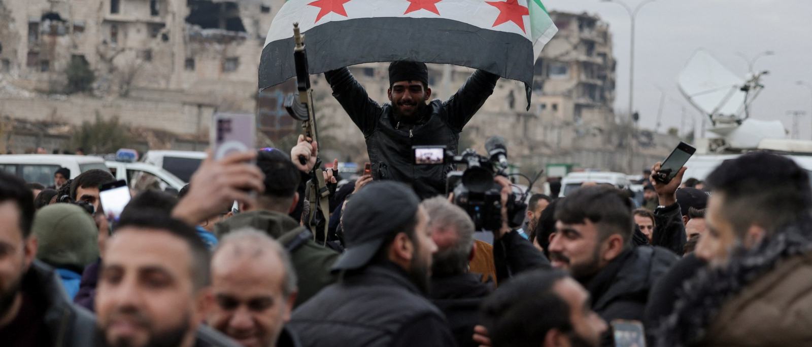 last-kurdish-led-sdf-fighters-leave-syrias-aleppo-after-days-of-clashes-1768104099.jpg
