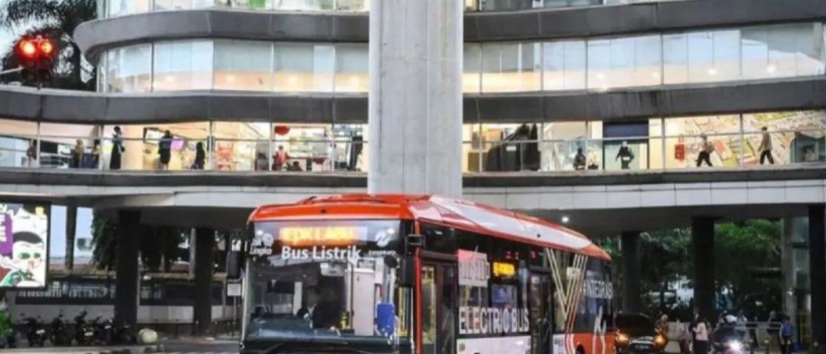 Layanan Transjakarta 1N dan 10D beroperasi hanya hingga akhir Juni ini