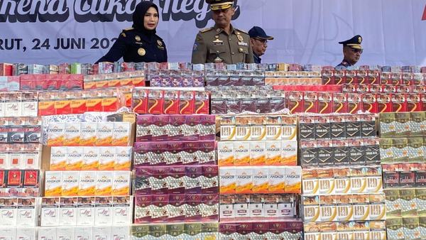 Legislator Jabar sebut pengedar rokok ilegal harus dibuat efek jera