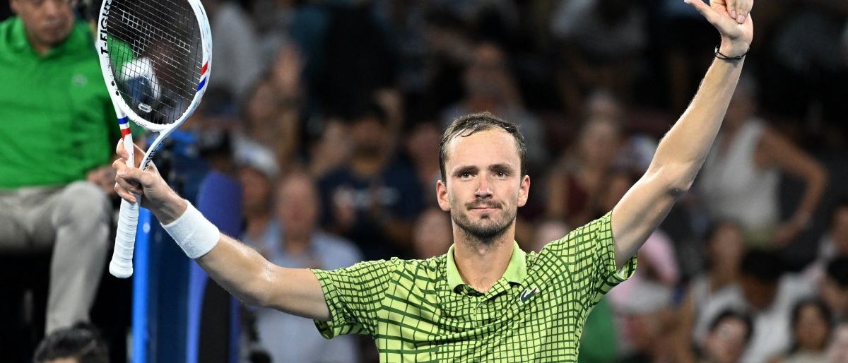 medvedev-defeats-nakashima-to-win-brisbane-trophy-before-australian-open-1768147576.jpg