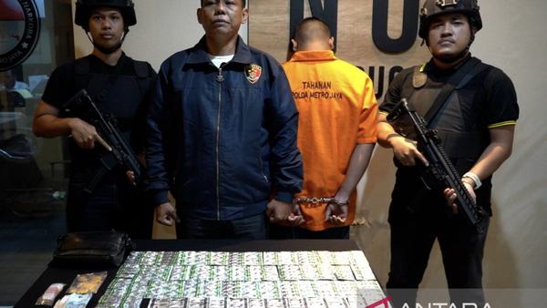 Polisi bongkar peredaran obat keras bermodus warung kopi di Bekasi