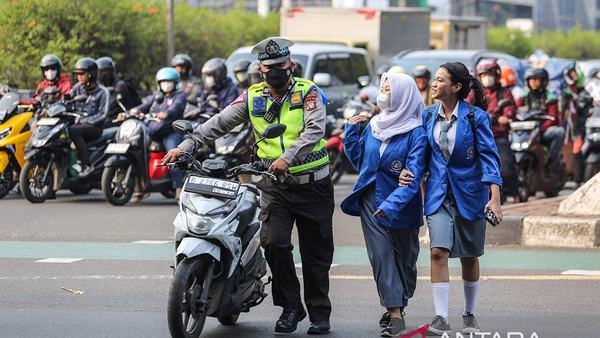 Polri diminta jadikan hasil survei sebagai motivasi