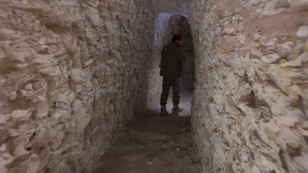 reporter-goes-inside-aleppo-tunnels-dug-by-sdf-fighters-1768388411.jpg