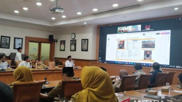 Sampang fasilitasi siswa tak tertampung SR bisa masuk sekolah negeri