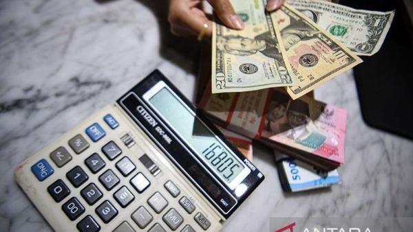 Sentimen terhadap rupiah dipicu harga minyak mentah Brent yang turun