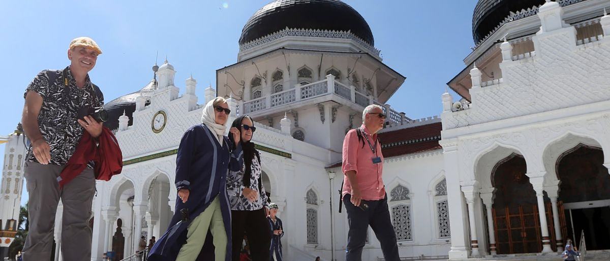 Simak lagi warta soal wisata halal, insiden di konser Harry Styles