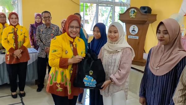 Tekan angka stunting, Pemkab Madiun bagikan ikan segar ke ibu hamil