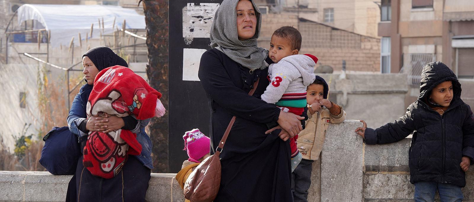 thousands-flee-fighting-in-syrias-aleppo-scrape-1767803731.jpg