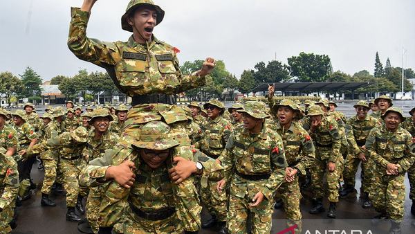 TNI beri hukuman fisik ke manajer KMP yang tak disiplin saat latsarmil
