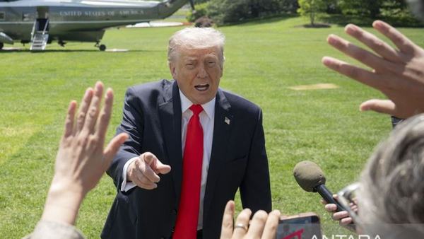 Trump tolak biaya transit maritim dalam kesepakatan dengan Iran