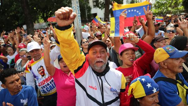 venezuelas-abducted-leader-nicolas-maduro-wife-appear-in-nyc-court-scrape-1767645838.jpg