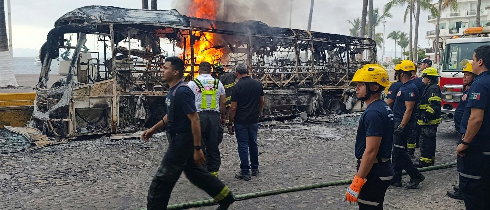 violence-erupts-in-mexico-after-killing-of-drug-lord-el-mencho-1771863014.jpg