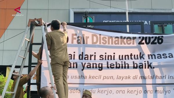 Walkot Solo pasang baliho loker, tawarkan peluang kerja hingga Jepang